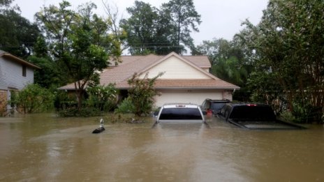 Воден ад! 57 трилиона литра вода са се изсипали в Тексас