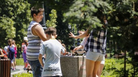 Чака ни топъл четвъртък, живакът скача до 31°С