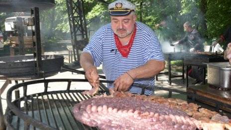 Ути Бъчваров стана баща на близначки