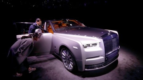 Без тъч скрийн в Rolls-Royce, не било естетично, а грозно!