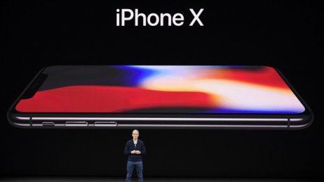 Apple с проблеми – ще достави само половината от iPhone X