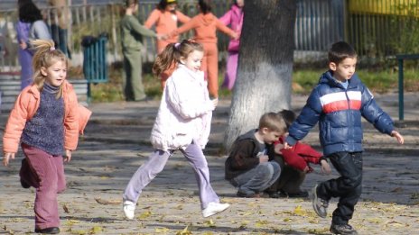 Покана за надбягване: 5 минути с ученическа раница на гърба!