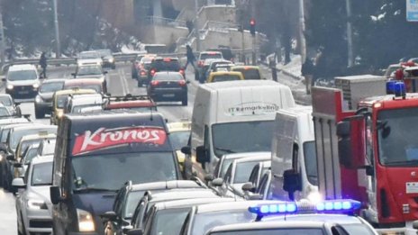 Пак агресия на пътя: Засичане, псувни, бутане, бой...