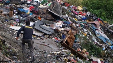 Гуми, кабели и дрехи в печките тровят въздуха на столичани