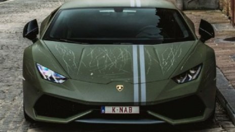 Вандали нашариха уникално Lamborghini Huracan Avio