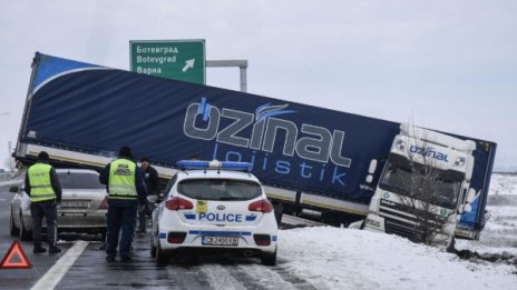 Пътна полиция с нова пътна карта с най-опасните пътищата