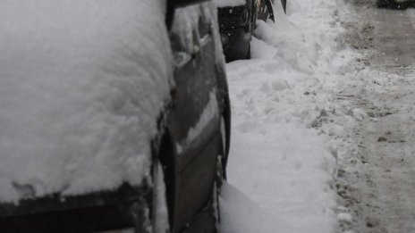 Заради снега и леда: 30 пловдивчани счупиха ръка, крак...