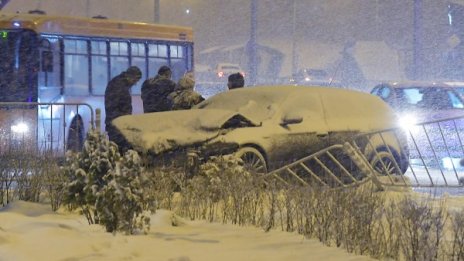 Тежко ПТП с четирима ранени. Сред тях майка и дете