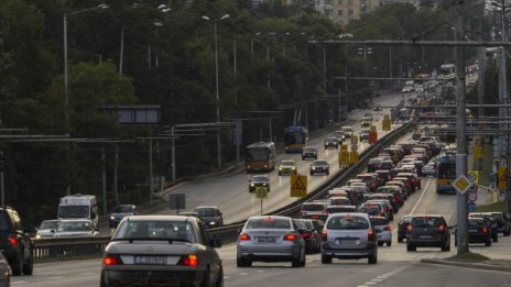 Половината коли в България с червен картон за Европа – трошки!