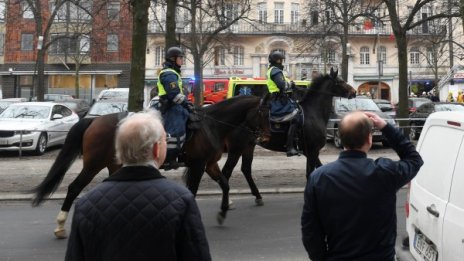 Година от атентата с камион в Стокхолм, шведите помнят ада