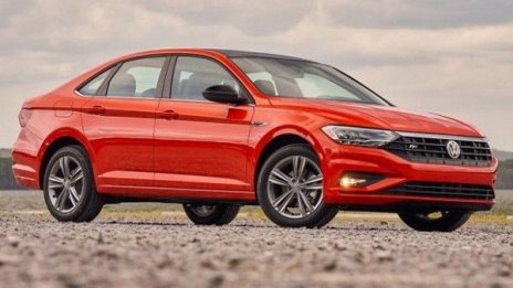 Volkswagen пуска на пазара спортна Jetta