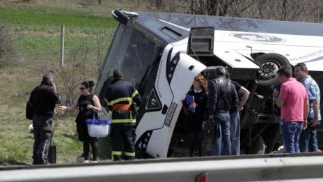 Войната по пътищата върви на макс: 8 жертви, десетки ранени. Но...