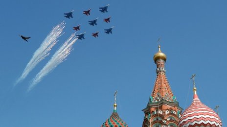 Танкове, гаубици, самолети... Москва готви грандиозен спектакъл