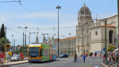 Лисабон се възползва от "Евровизия"!