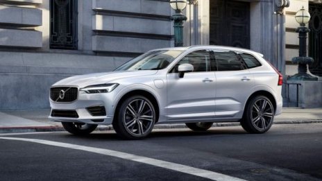 Volvo ще прави коли от... пластмасови бутилки