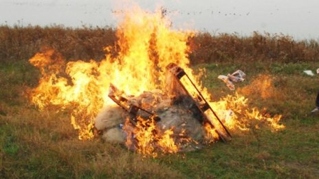 Извадиха бракониерски мрежи от водите на язовир "Ястребино"