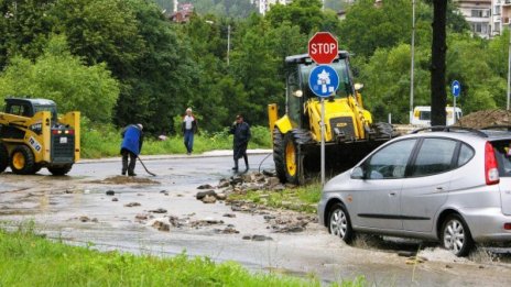 Жълт код за вятър, дъждове, градусите се покачват днес