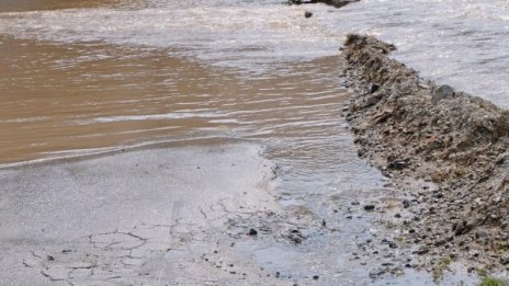 И днес: Издирват мъжа, изчезнал във водите на Искър