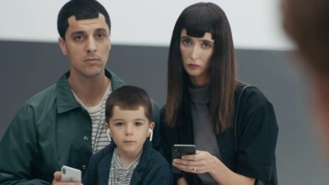 Война с... клипове: Samsung се гаври с функциите на iPhone