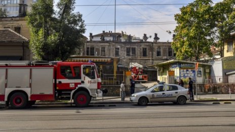 Какво точно погълна огънят в "Царските конюшни"?