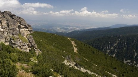 Планински спасители помогнаха на пострадал турист в Рила