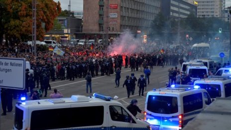 Гневът на един град: Апогей на протестите в Кемниц след атаката