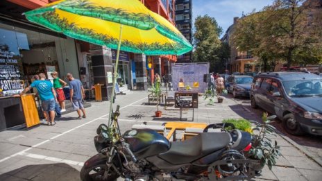 PARK(ing) Day преобрази паркоместа в София