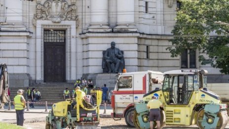 Затварят частично за движение "Васил Левски" в София