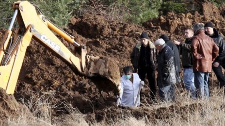 По следите на заровените убийци... Костите на "Килърите"