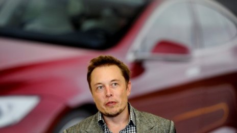 Мъск се спаси от US властите срещу $40 млн. Кой ще оглави Tesla?