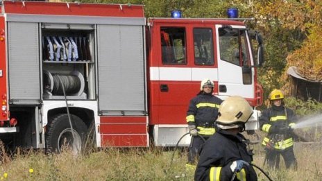 Пожар в Момчиловци остави без дом три семейства