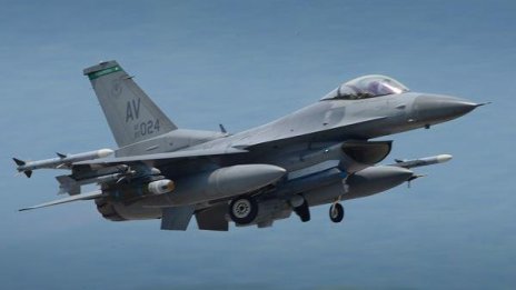 САЩ смятат: Изтребителите F-16 – идеални за българската армия!