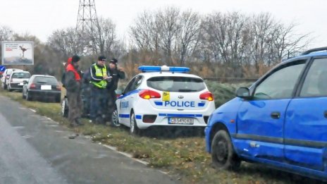 Десетина коли във верижен инцидент в Бургас