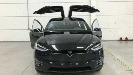 Мексиканци бронираха Tesla Model X! За всеки случай