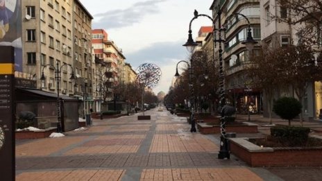 Часове преди Бъдни вечер: Улици и булеварди в София опустяха