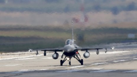 Решено! Купуваме F-16. За колко, как ги плащаме, кога ще ги доставят?