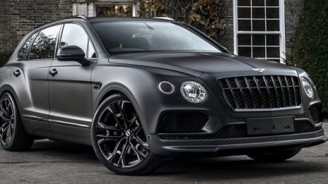 Bentley Bentayga заприлича на автомобил за Дарт Вейдър