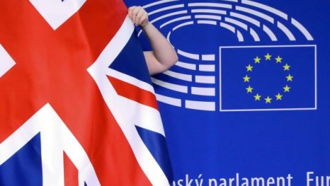 Мей обещава гласуване в парламента за Brexit до 12 март