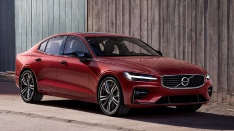 Volvo ограничава скоростта. Експерти - безсмислено е