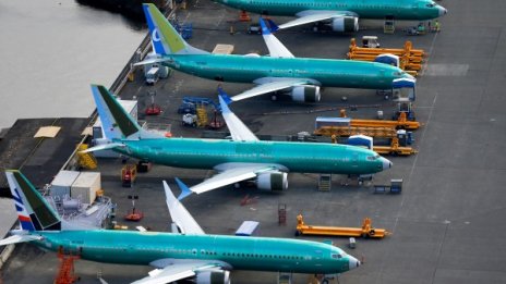 За да управляваш Boeing 737 са ти нужни 56 минути и таблет