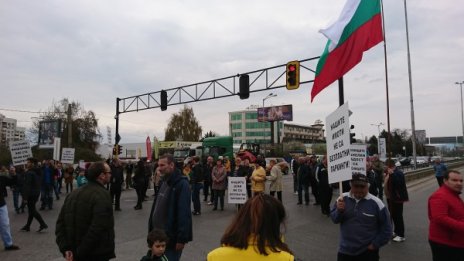 "Горубляне" протестира: Искат среща с премиера! 