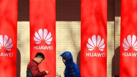 Huawei: САЩ подценяват силата ни!