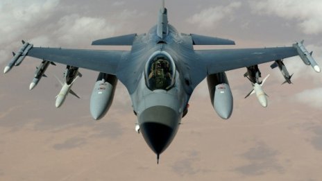 С купуването на F-16 доказахме верността си към ЕС и НАТО