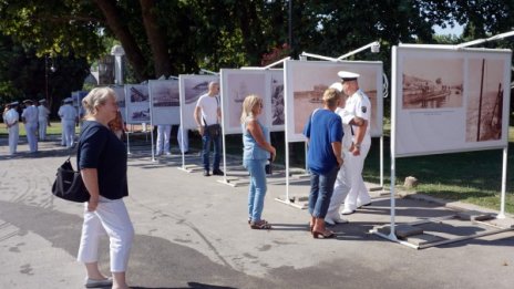 Откриха фотоизложба за 140-годишната история на Военноморските сили