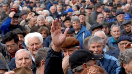 Патриотите искат минимален доход от 346 лв. за пенсионерите