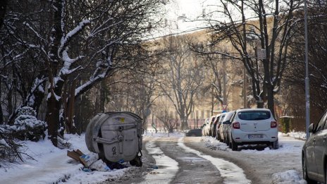 135 снегопочистващи машини са в готовност в София