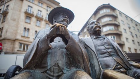 Пак се прочухме: Отмъкнаха бастуна на Пенчо Славейков...