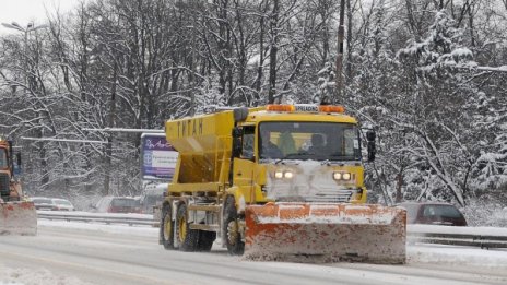 Зимата е тук! 15 сантиметра сняг на Шипка 