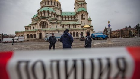 С драконови мерки за сигурност премина службата в "Ал. Невски"