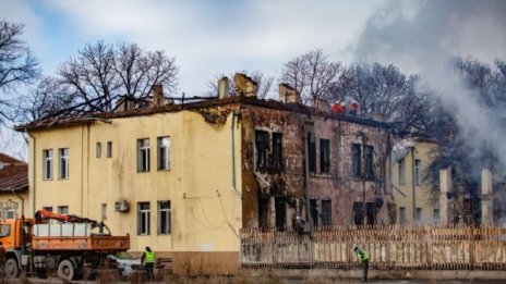 Пожарът унищожил целия архив на белодробната болница в София